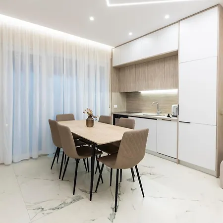 Modern 2br At New Bazaar - * טיראנה