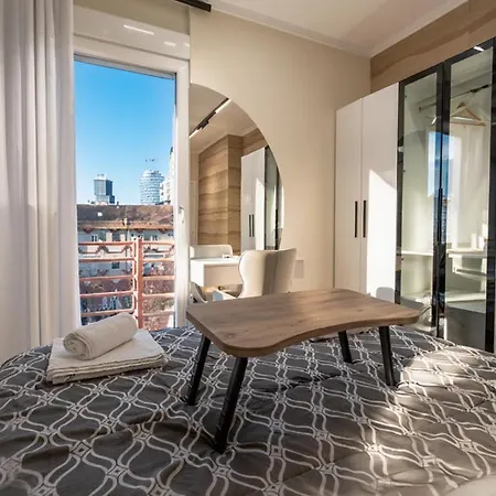 Modern 2br At New Bazaar - דירה *