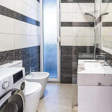 Modern 2br At New Bazaar - דירה טיראנה