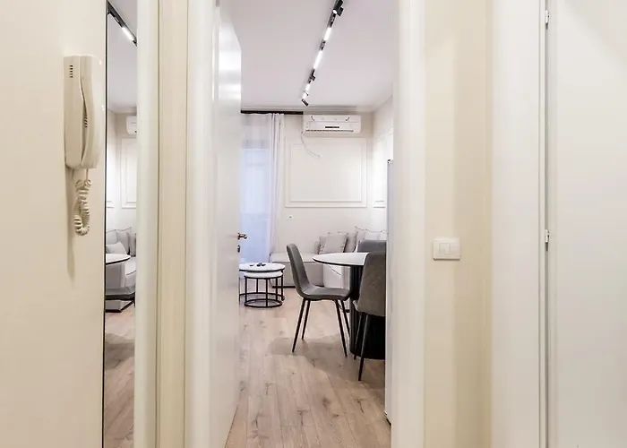 Apartment Modern 2br At New Bazaar - *