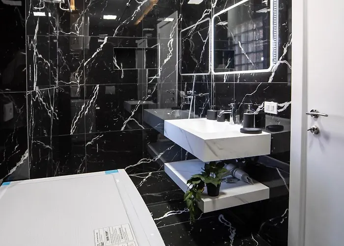 Modern 2br At New Bazaar -